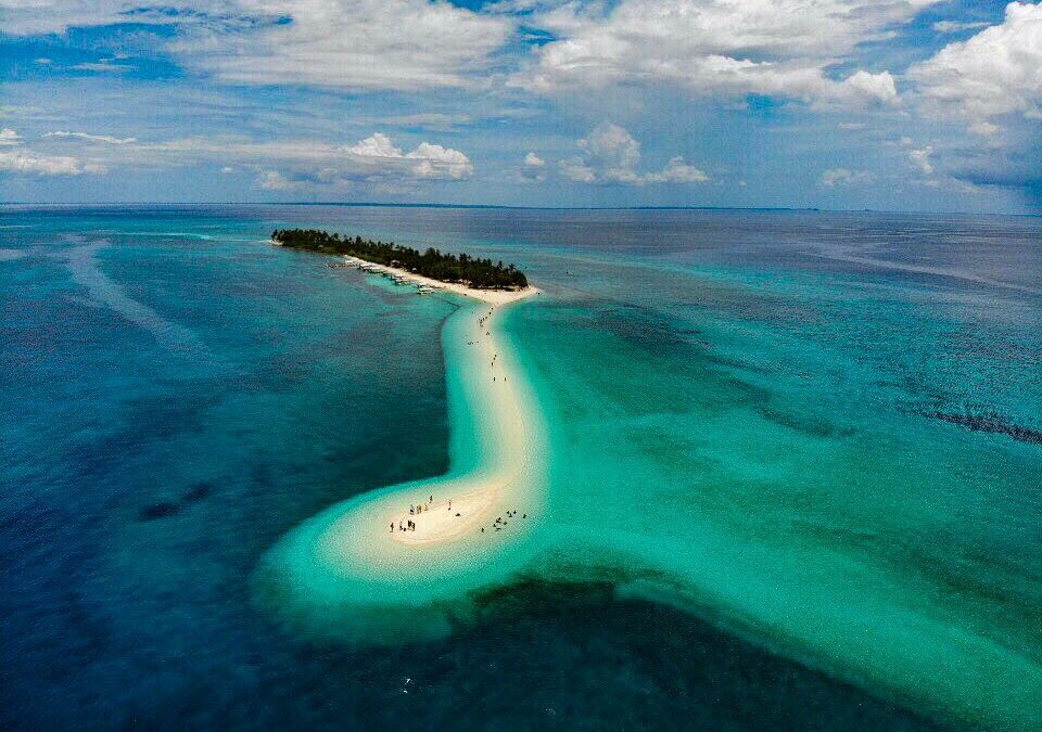 Kalanggaman Island Travel Guide: Eastern Visayas’ Iconic Sandbar Paradise